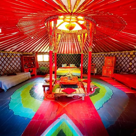 Au Bonheur Nomade Hotel Livry  Bagian luar foto