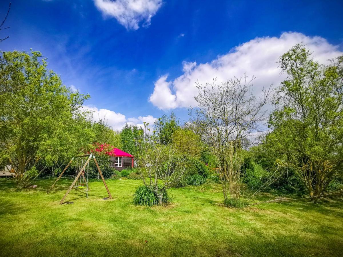 Au Bonheur Nomade Hotel Livry  Bagian luar foto