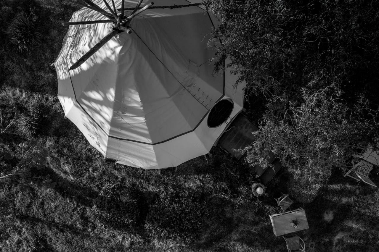 Au Bonheur Nomade Hotel Livry  Bagian luar foto