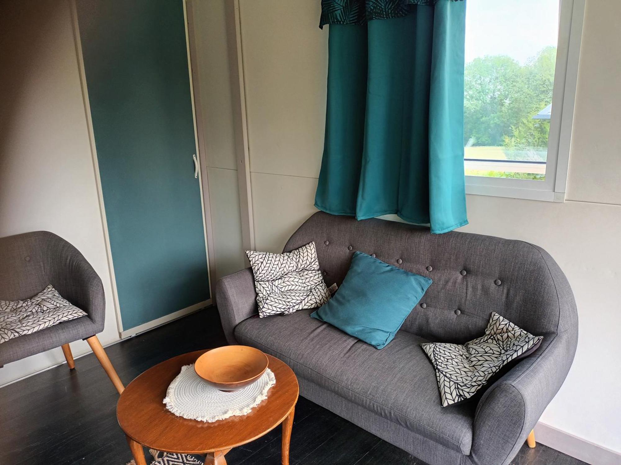 Au Bonheur Nomade Hotel Livry  Ruang foto
