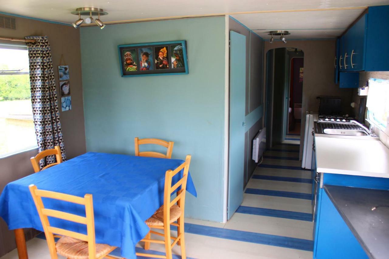 Au Bonheur Nomade Hotel Livry  Bagian luar foto
