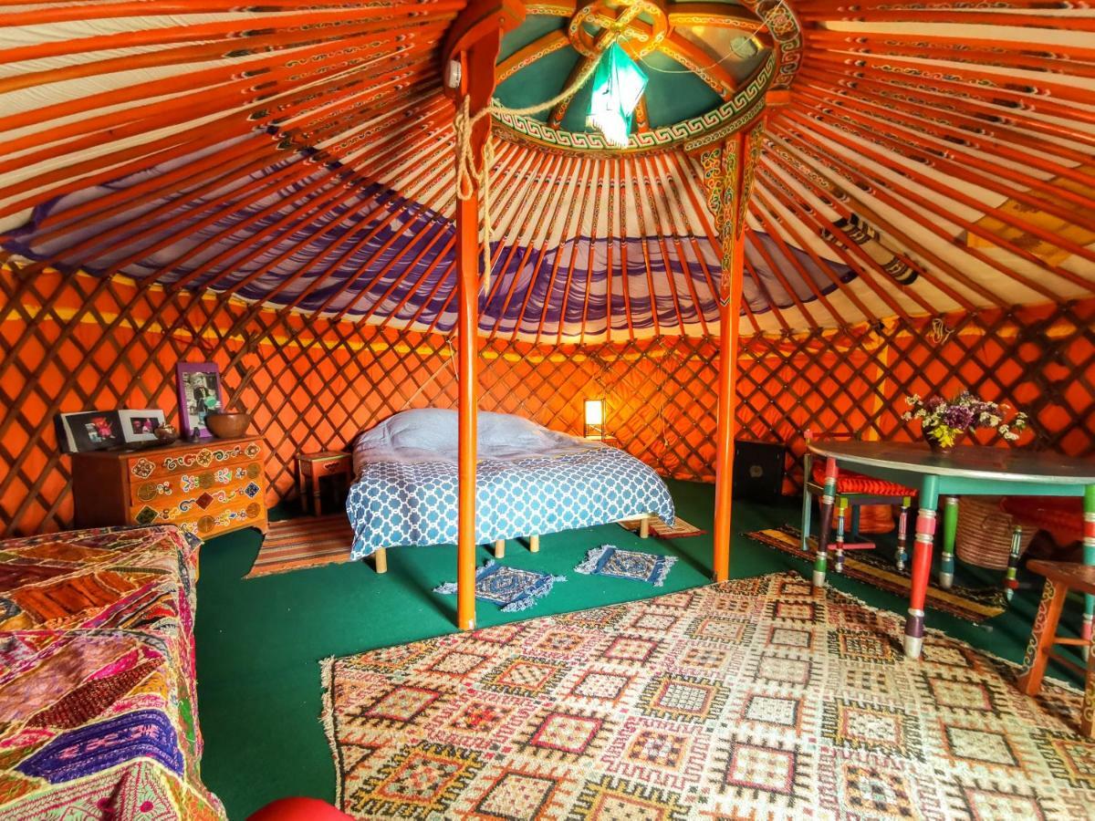 Au Bonheur Nomade Hotel Livry  Bagian luar foto