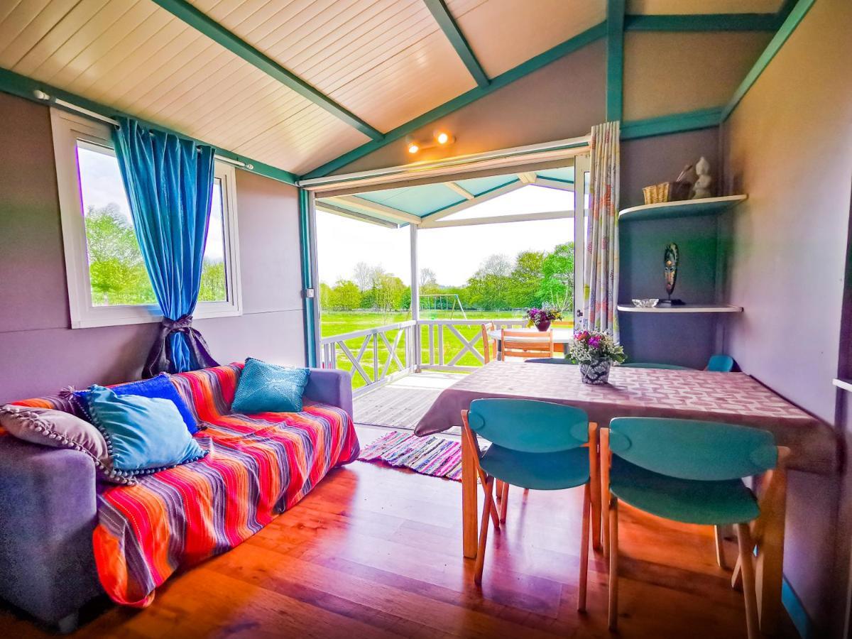 Au Bonheur Nomade Hotel Livry  Bagian luar foto